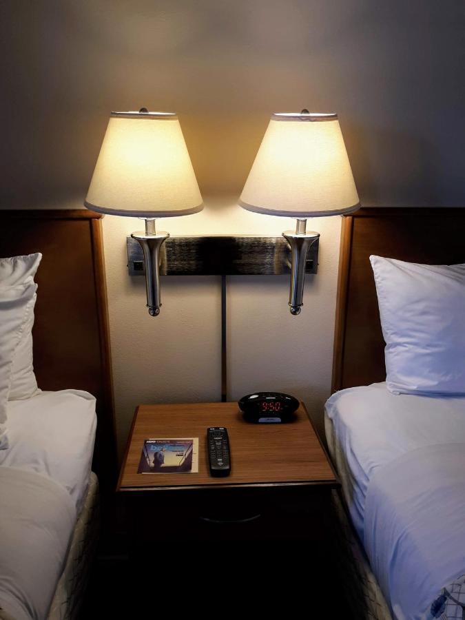 Bay Motel กรีนเบย์ ภายนอก รูปภาพ